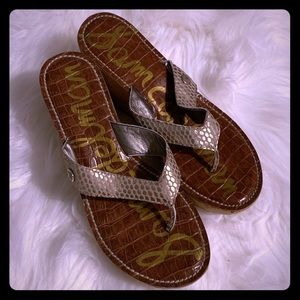 🐍GUC Sam Edelman Romy Thong Wedge Sandals 7.5🐍